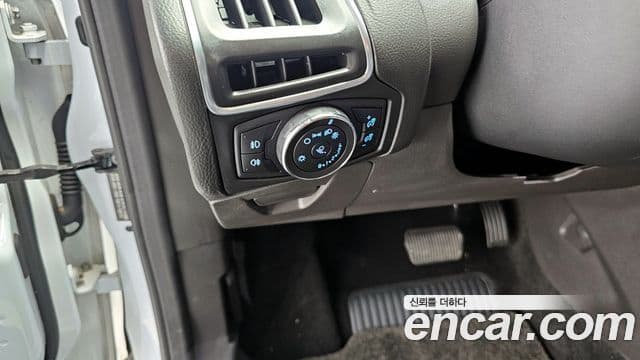 Ford 포커스 3세대, 2015 15