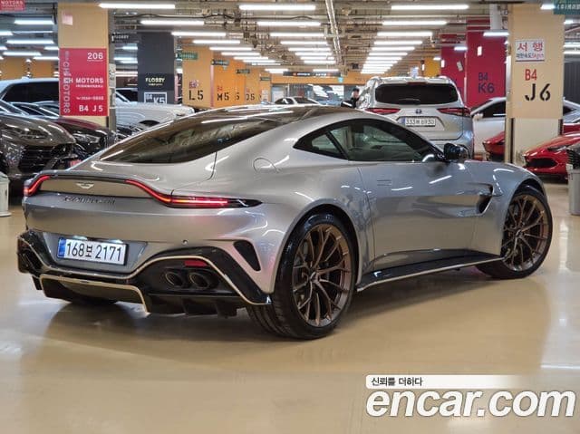 Aston Martin 밴티지 2세대 4.0 V8 купе, 2025 3