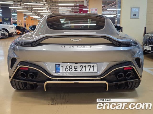 Aston Martin 밴티지 2세대 4.0 V8 купе, 2025 все фото