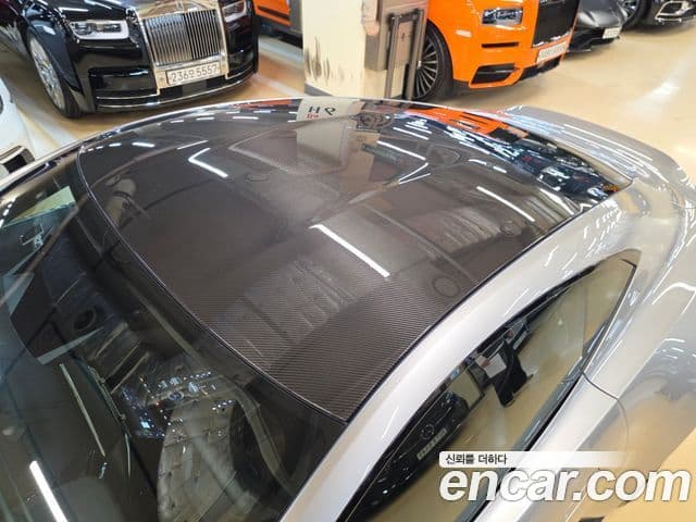 Aston Martin 밴티지 2세대 4.0 V8 купе, 2025 13