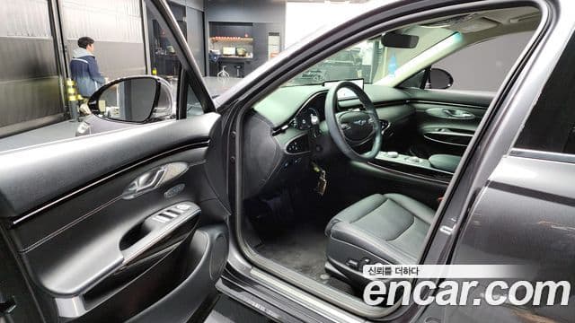 Genesis GV70, 2022 10