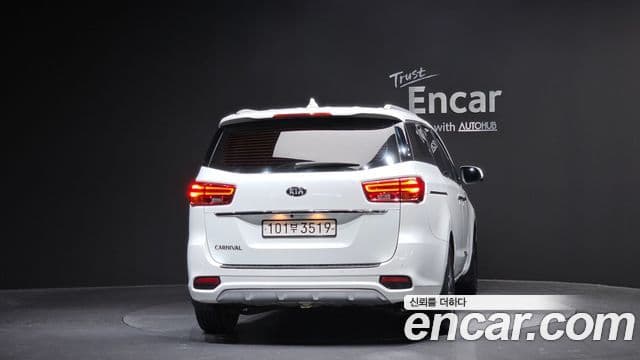 Kia The / новый New Carnival Luxury, 2019 4