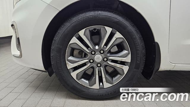 Kia The / новый New Carnival Luxury, 2019 все фото