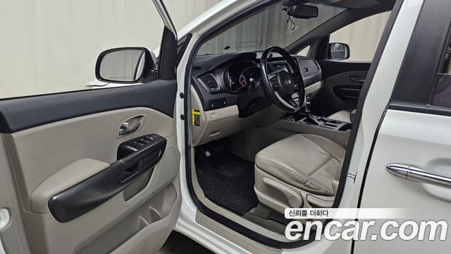 Kia The / новый New Carnival Luxury, 2019 10