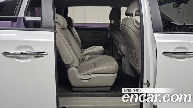 Kia The / новый New Carnival Luxury, 2019 12