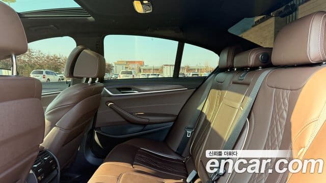 BMW 5시리즈 (G30) 523d xDrive M Sport, 2021 10