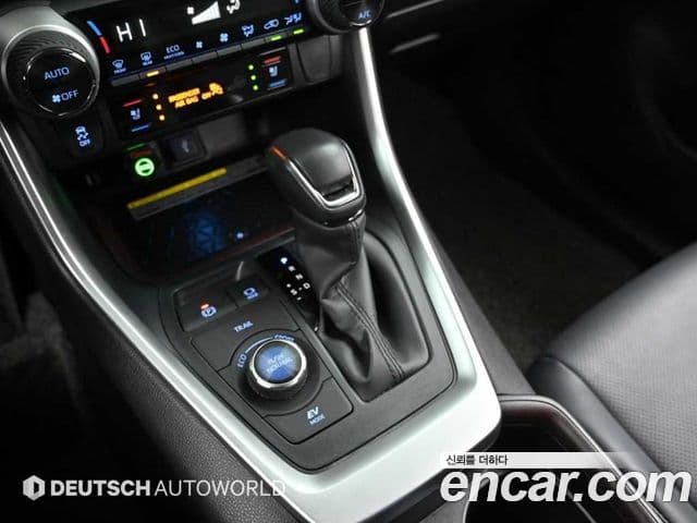 Toyota RAV4 5세대, 2021 9