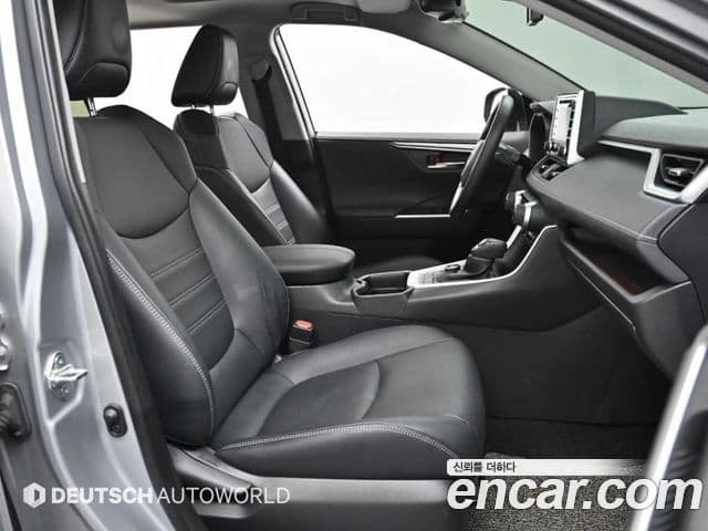 Toyota RAV4 5세대, 2021 10