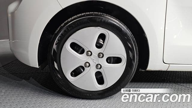 Kia The / новый New Ray Standard, 2022 все фото