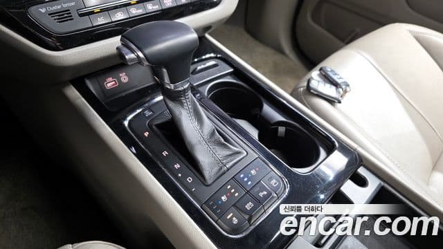 Kia All New Carnival Noblesse, 2017 9