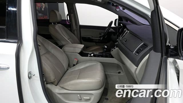Kia All New Carnival Noblesse, 2017 11