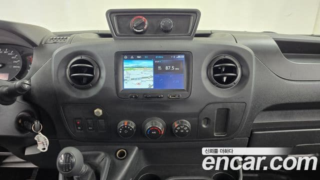 Renault Korea(Samsung) Master 15인승, 2020 14