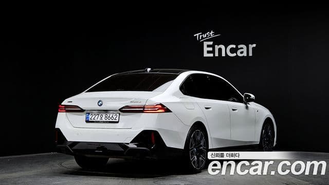 BMW 5시리즈 (G60) 530e xDrive M Sport, 2025 2