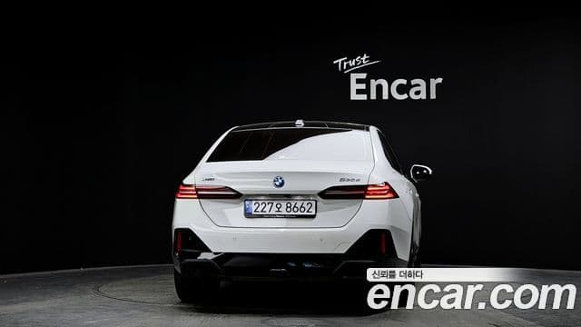 BMW 5시리즈 (G60) 530e xDrive M Sport, 2025 4
