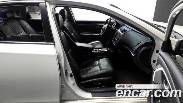 Nissan 알티마 L33, 2017 11