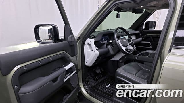 Land Rover Defender (L663) 110 D240 SE, 2020 10