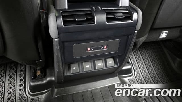 Land Rover Defender (L663) 110 D240 SE, 2020 19