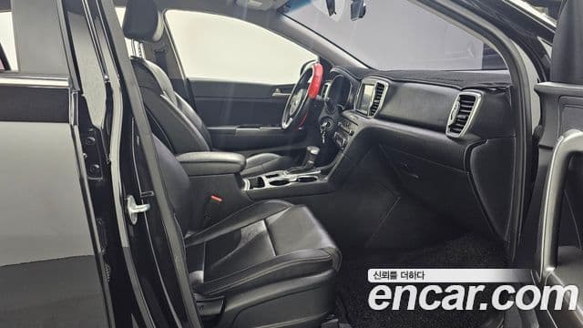 Kia Sportage 4세대 дизель 2.0 2WD Trendy, 2018 10