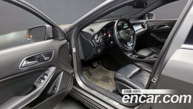 Mercedes-Benz GLA-класс X156 Premium, 2018 11