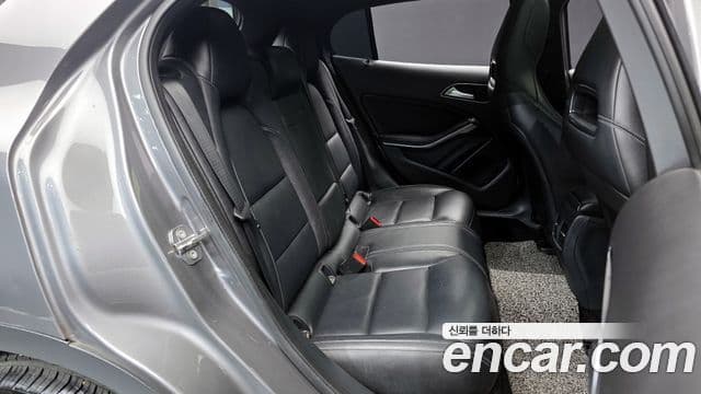 Mercedes-Benz GLA-класс X156 Premium, 2018 12