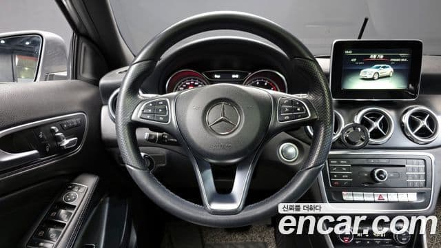 Mercedes-Benz GLA-класс X156 Premium, 2018 13
