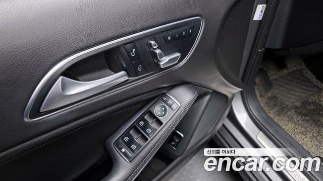 Mercedes-Benz GLA-класс X156 Premium, 2018 17