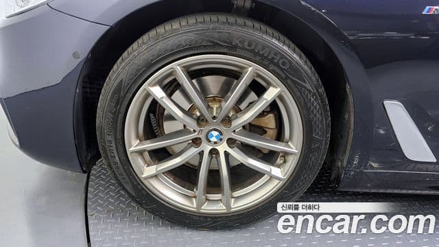 BMW 5시리즈 (G30) 520d M Sport, 2018 все фото