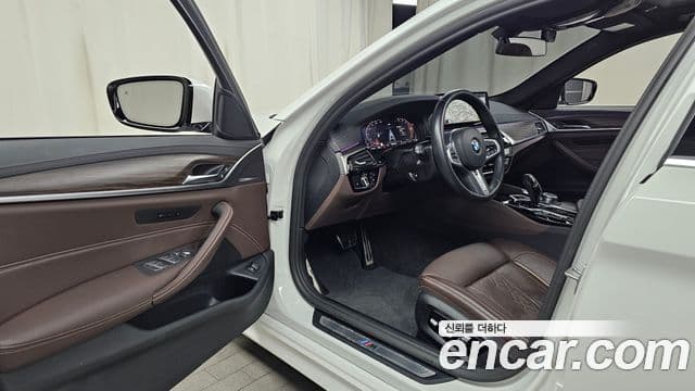 BMW 5시리즈 (G30) 523d M Sport, 2021 10