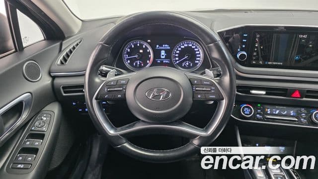 Hyundai Sonata (DN8) Premium Family, 2020 13
