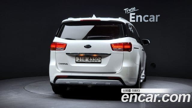 Kia All New Carnival Special, 2018 4