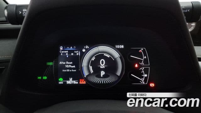 Lexus UX250h, 2021 8