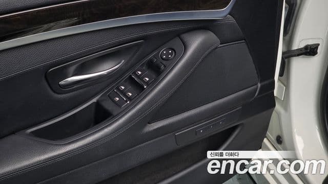 BMW 5시리즈 (F10), 2012 17