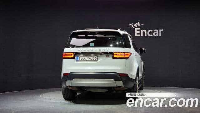 Land Rover Discovery 5 3.0 TD6 Launch Edition, 2017 4