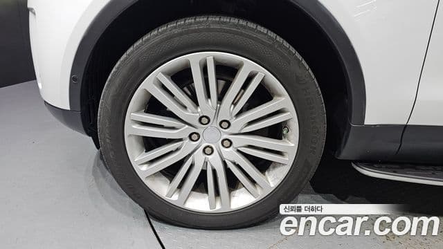 Land Rover Discovery 5 3.0 TD6 Launch Edition, 2017 все фото