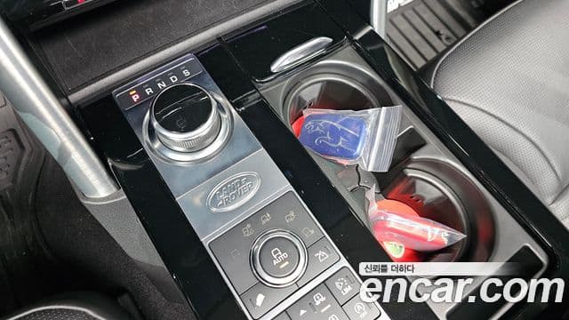 Land Rover Discovery 5 3.0 TD6 Launch Edition, 2017 9