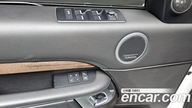 Land Rover Discovery 5 3.0 TD6 Launch Edition, 2017 17