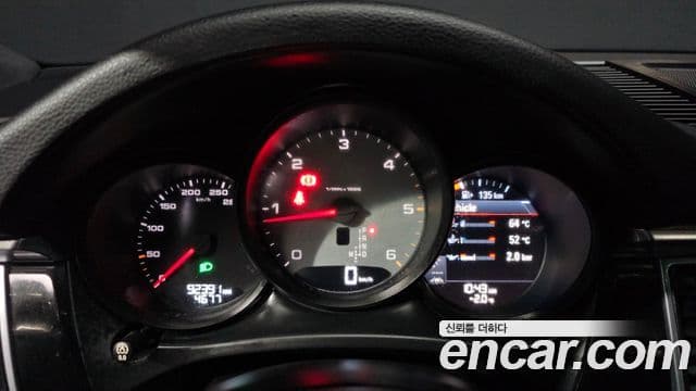 Porsche Macan 95B, 2017 8