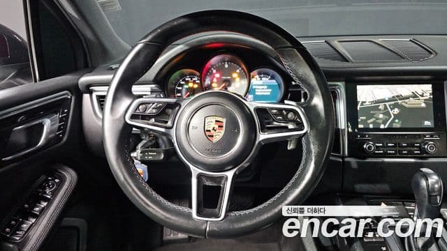 Porsche Macan 95B, 2017 11