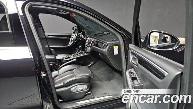 Porsche Macan 95B, 2017 17