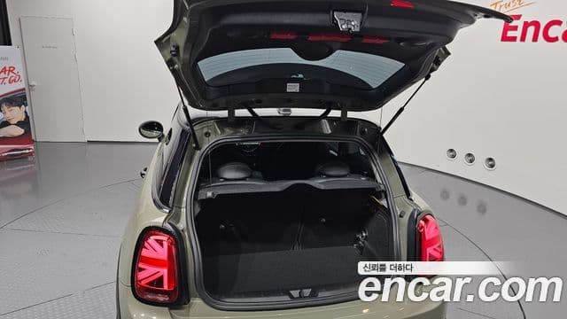 Mini Cooper 3세대, 2019 20