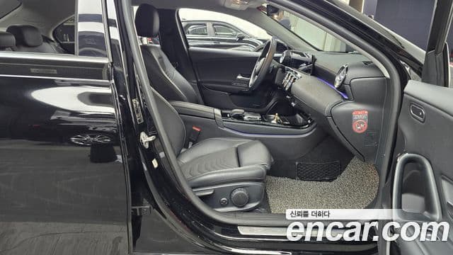 Mercedes-Benz A-класс W177 A220 седан, 2020 11