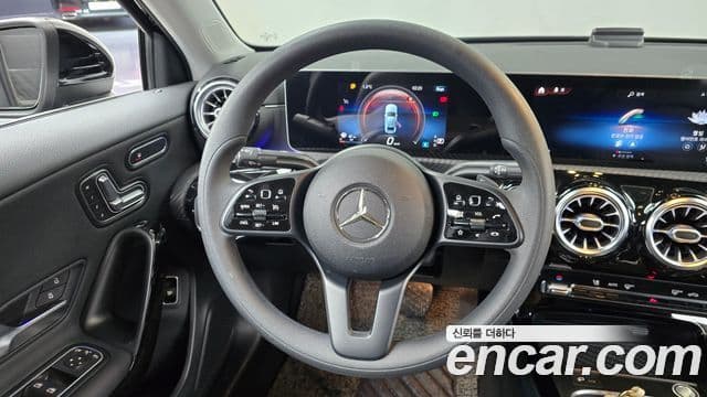 Mercedes-Benz A-класс W177 A220 седан, 2020 13