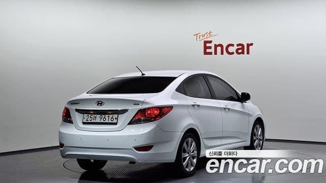 Hyundai Accent(новый кузов / новое поколение) 1.6 GDI top, 2012 2
