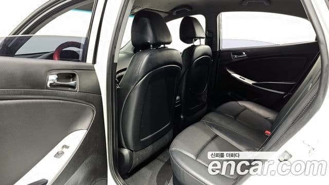 Hyundai Accent(новый кузов / новое поколение) 1.6 GDI top, 2012 12