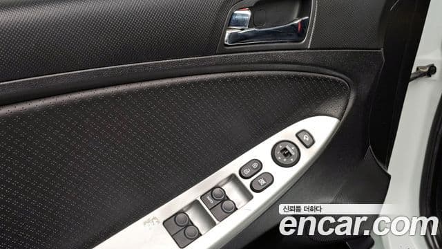 Hyundai Accent(новый кузов / новое поколение) 1.6 GDI top, 2012 14