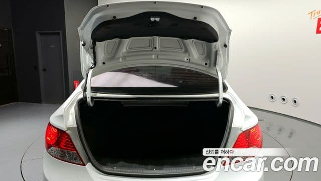 Hyundai Accent(новый кузов / новое поколение) 1.6 GDI top, 2012 20