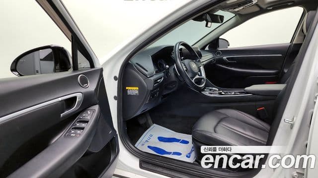 Hyundai Sonata (DN8) Premium Family, 2020 10