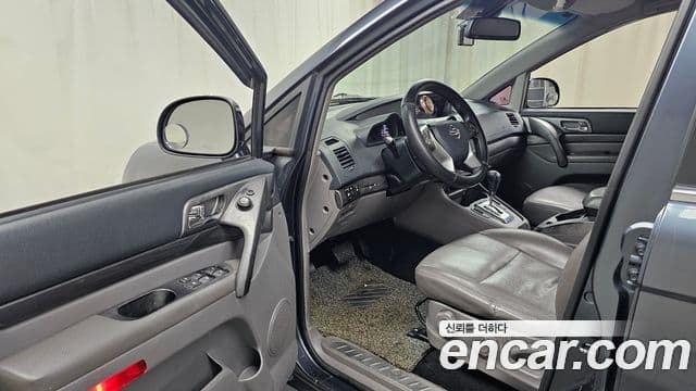 KG모빌리티(SsangYong) Korando 투리스모 4WD Extreme 9인승, 2015 10