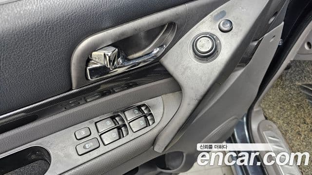 KG모빌리티(SsangYong) Korando 투리스모 4WD Extreme 9인승, 2015 14