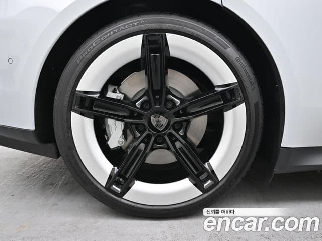 Porsche 타이칸 турбо, 2025 все фото